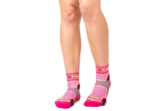 Skarpety damskie Bridgedale Ultralight T2 Coolmax Sport 3/4 Crew Wmn Pink