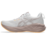 Buty do biegania damskie Asics NOVABLAST 5 White/Fawn