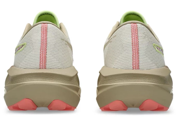 Buty do biegania damskie Asics NOVABLAST 5 TR Nature Bathing/Guava