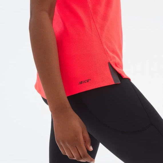Koszulka do biegania damska New Balance Q SPEED JACQUARD TANK WT23280ERE