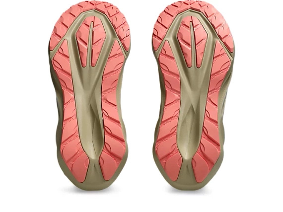 Buty do biegania damskie Asics NOVABLAST 5 TR Nature Bathing/Guava